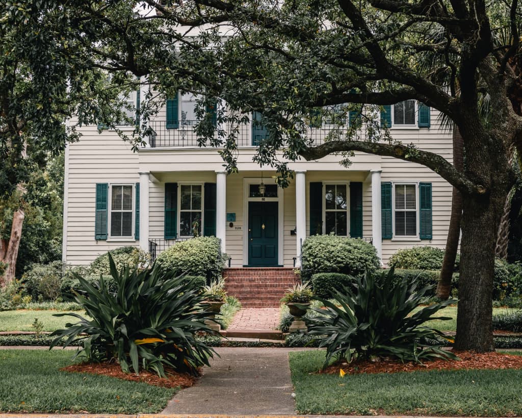 A Birmingham-area home in every season